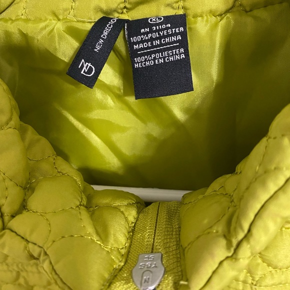 NWOT Textured Green Puffer Jacket Zip Up - Picture 4 of 5